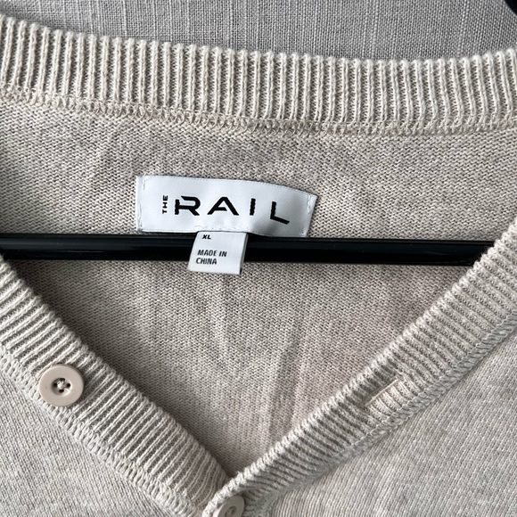 Rail men v-neck sweater, size XL - Picture 2 of 3